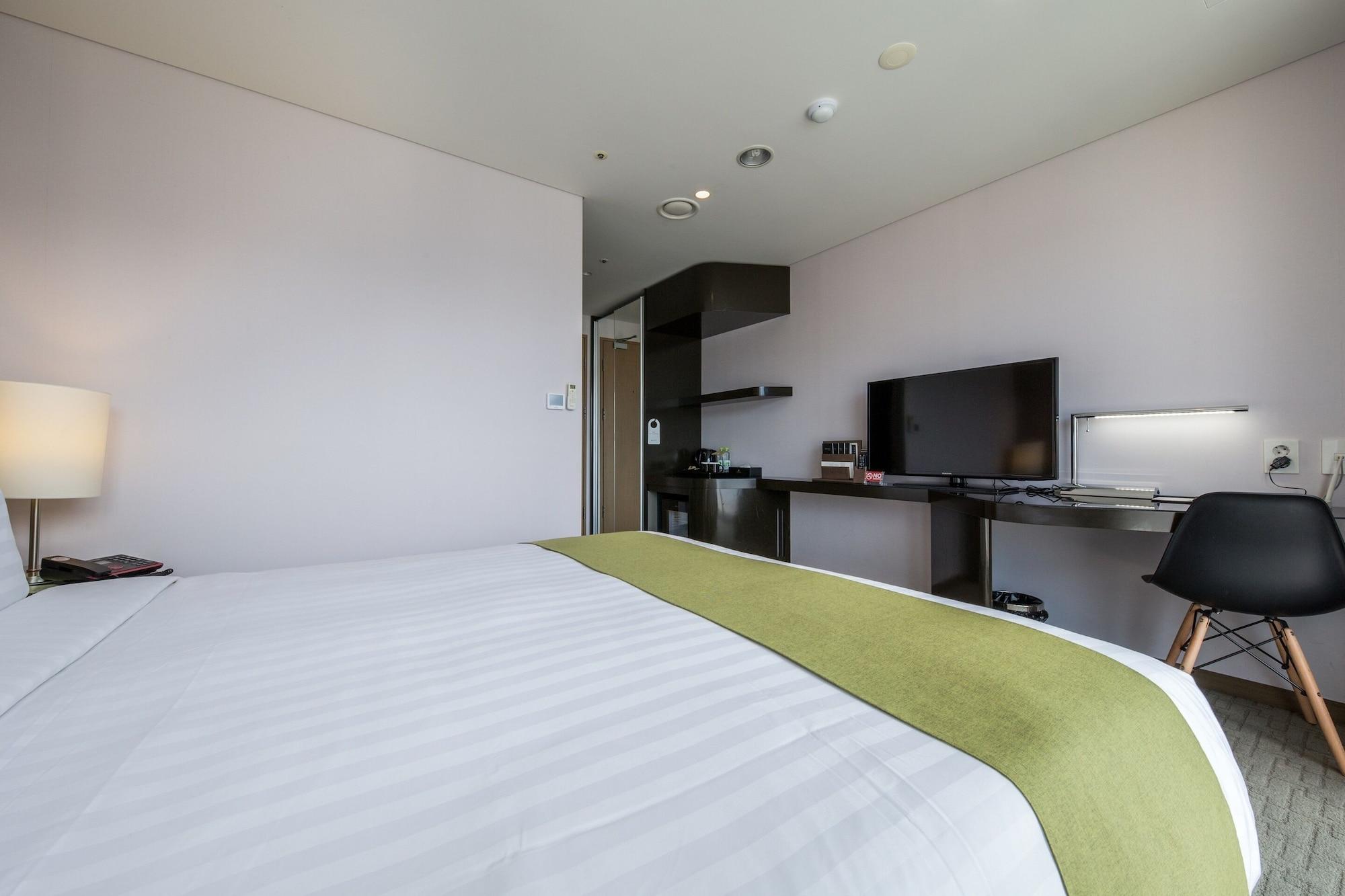 Aventree Hotel Busan Exterior photo