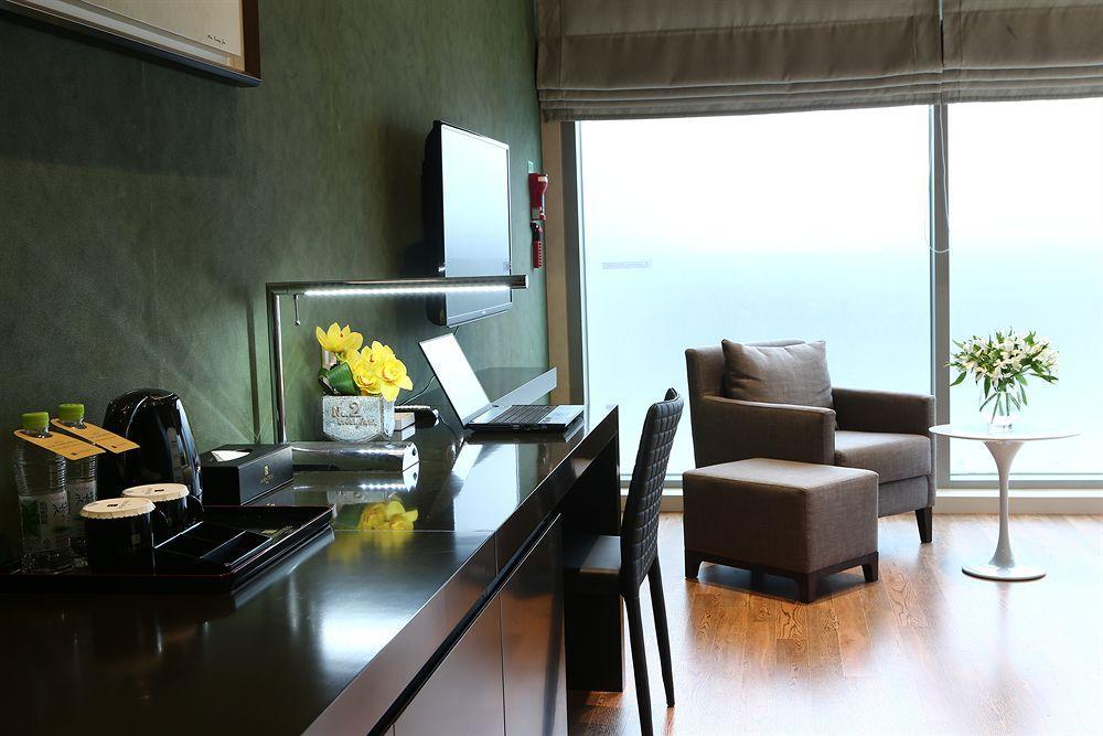 Aventree Hotel Busan Exterior photo