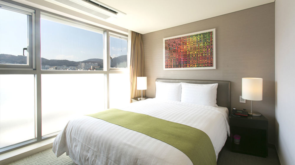 Aventree Hotel Busan Exterior photo